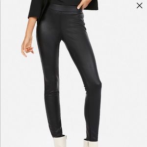 Small faux leather leggings